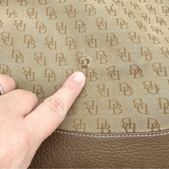Vintage Dooney & Bourke Canvas Signature Medium Size Shoulder Bag Brown/Tan - Picture 5 of 16